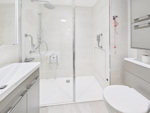 SHOWER ROOM- click for photo gallery
